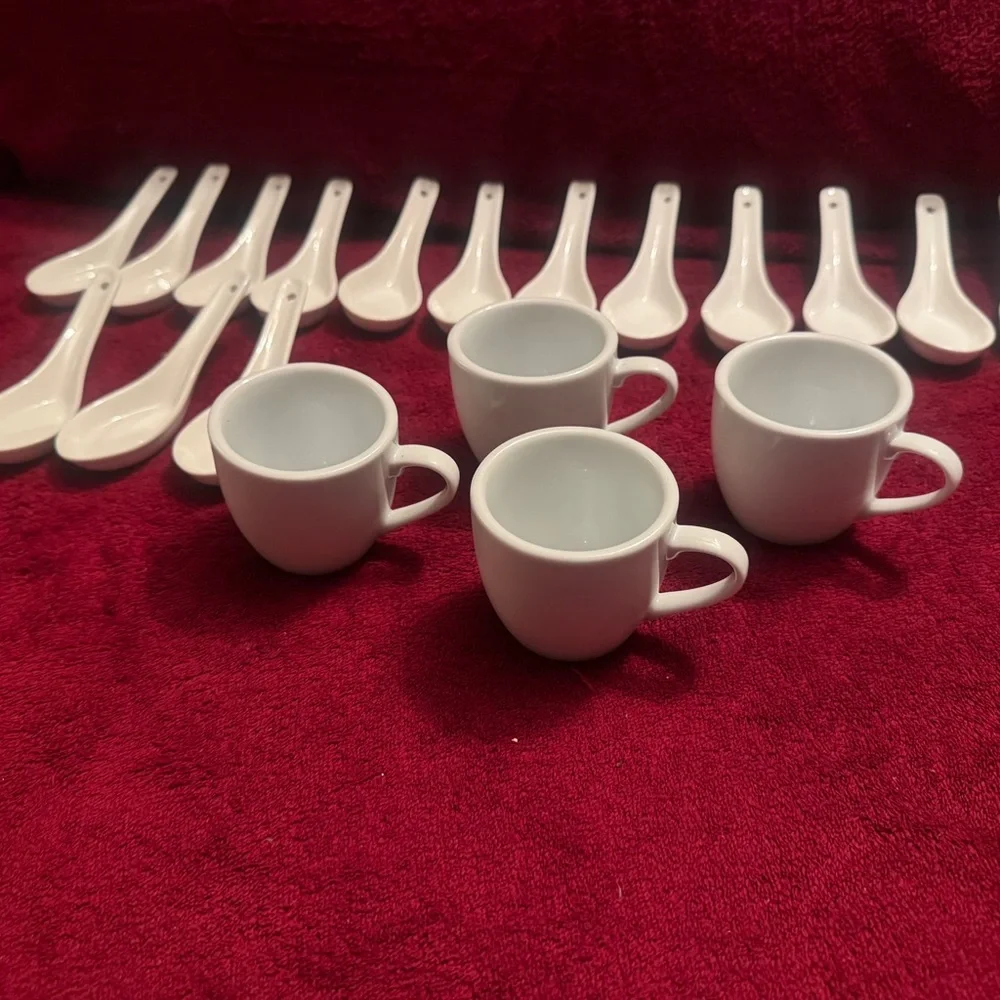 White Porcelain Teacups and Chinese Soup Spoons Set